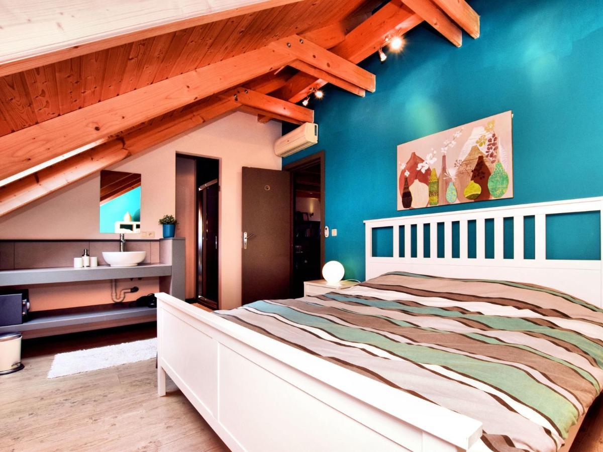 Beautiful Villa With Heated Outdoor Pool Manhay Dış mekan fotoğraf