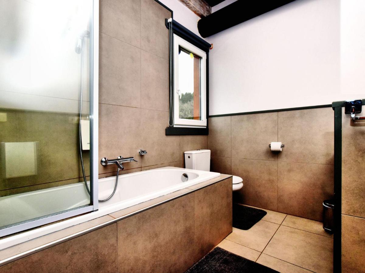 Beautiful Villa With Heated Outdoor Pool Manhay Dış mekan fotoğraf