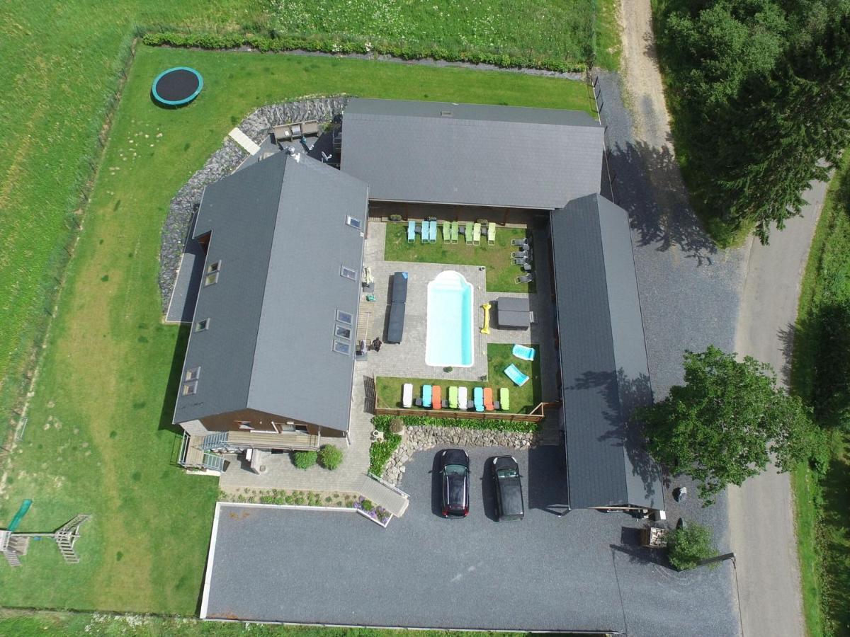 Beautiful Villa With Heated Outdoor Pool Manhay Dış mekan fotoğraf