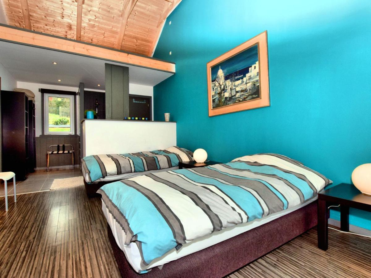Beautiful Villa With Heated Outdoor Pool Manhay Dış mekan fotoğraf